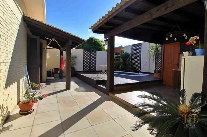 Casa térrea no Centro de Xangri-lá!: 4ª foto da galeria de imagens do imóvel