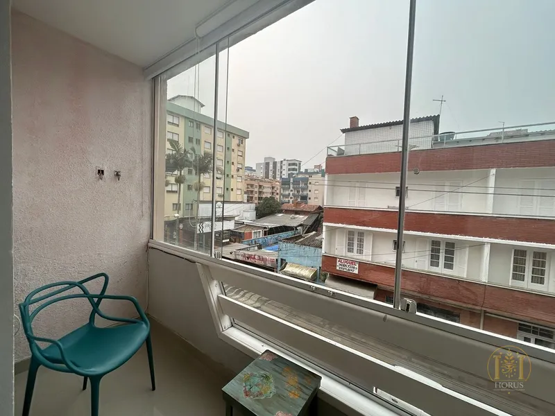 APARTAMENTO CENTRAL COM VISTA PARA A PRAÇA: 8ª foto da galeria de imagens do imóvel