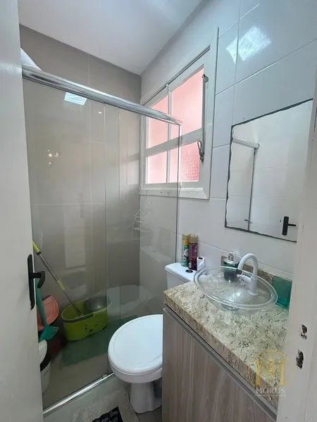 APARTAMENTO CENTRAL COM VISTA PARA A PRAÇA: 5ª foto da galeria de imagens do imóvel