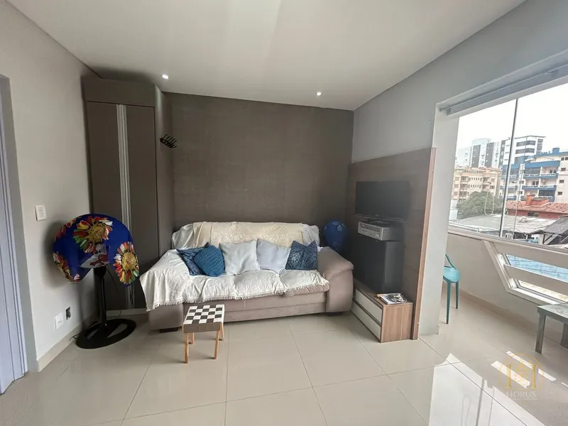 APARTAMENTO CENTRAL COM VISTA PARA A PRAÇA: 11ª foto da galeria de imagens do imóvel