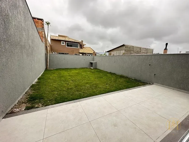 EXCELENTE SOBRADO À DUAS QUADRAS DO MAR À VENDA EM CAPÃO DA CANOA!: 25ª foto da galeria de imagens do imóvel