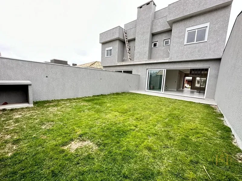 EXCELENTE SOBRADO À DUAS QUADRAS DO MAR À VENDA EM CAPÃO DA CANOA!: 16ª foto da galeria de imagens do imóvel