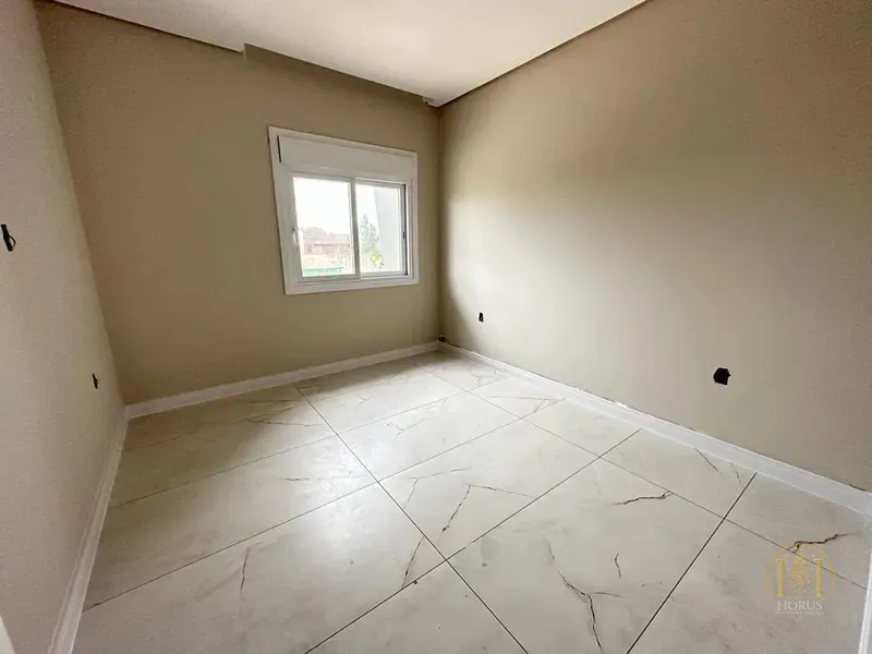 EXCELENTE SOBRADO À DUAS QUADRAS DO MAR À VENDA EM CAPÃO DA CANOA!: 12ª foto da galeria de imagens do imóvel