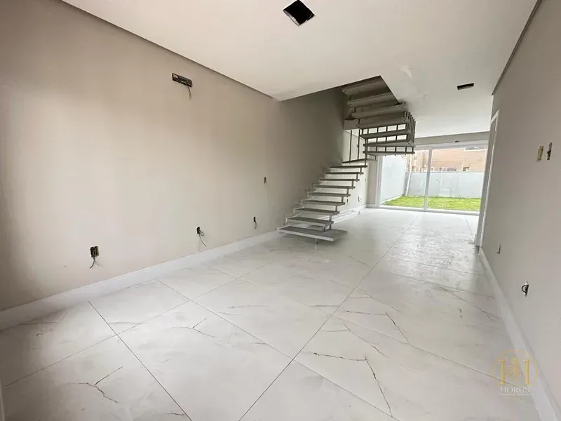 EXCELENTE SOBRADO À DUAS QUADRAS DO MAR À VENDA EM CAPÃO DA CANOA!: 23ª foto da galeria de imagens do imóvel