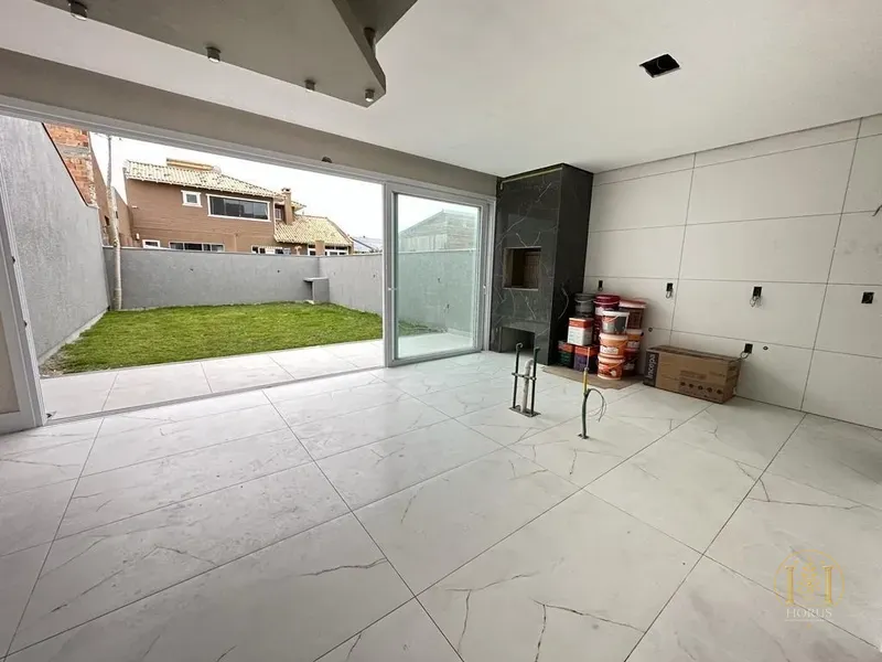 EXCELENTE SOBRADO À DUAS QUADRAS DO MAR À VENDA EM CAPÃO DA CANOA!: 7ª foto da galeria de imagens do imóvel