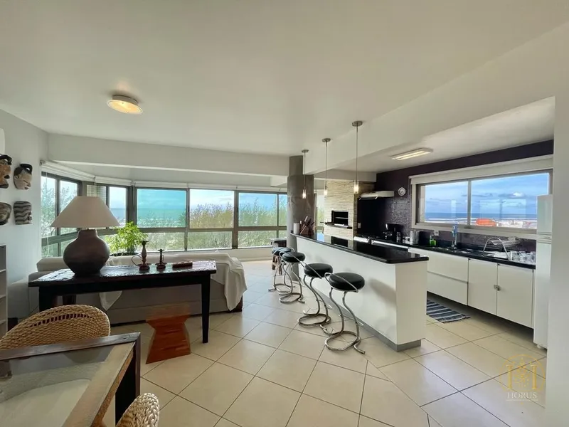 Elegância e conforto, 3 suítes, lareira, vista para o mar.: 4ª foto da galeria de imagens do imóvel