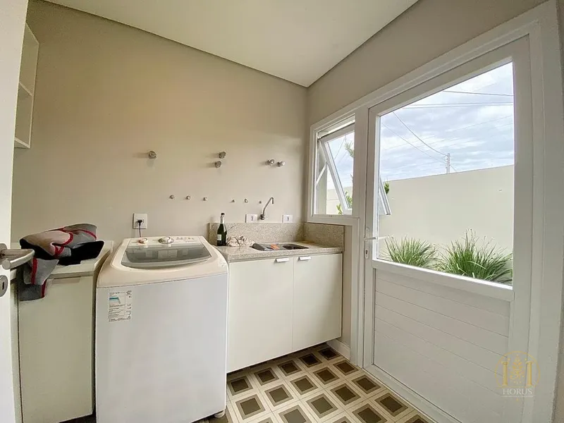 Requinte e luxuosidade definem este Sobrado no Condomínio Sea Coast!: 6ª foto da galeria de imagens do imóvel