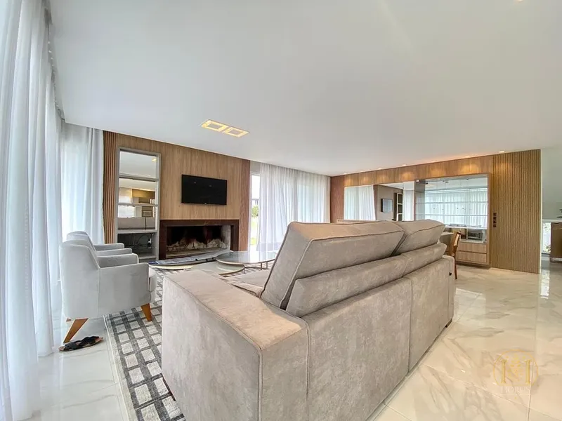 Requinte e luxuosidade definem este Sobrado no Condomínio Sea Coast!: 11ª foto da galeria de imagens do imóvel