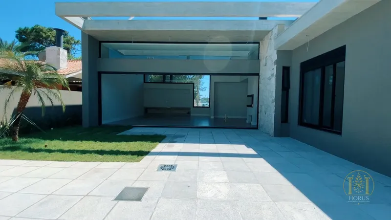 Casa moderna no bairro mais nobre de Xangri-lá!: 36ª foto da galeria de imagens do imóvel