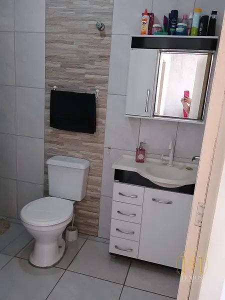 Casa à venda com piscina no Capão novo: 8ª foto da galeria de imagens do imóvel