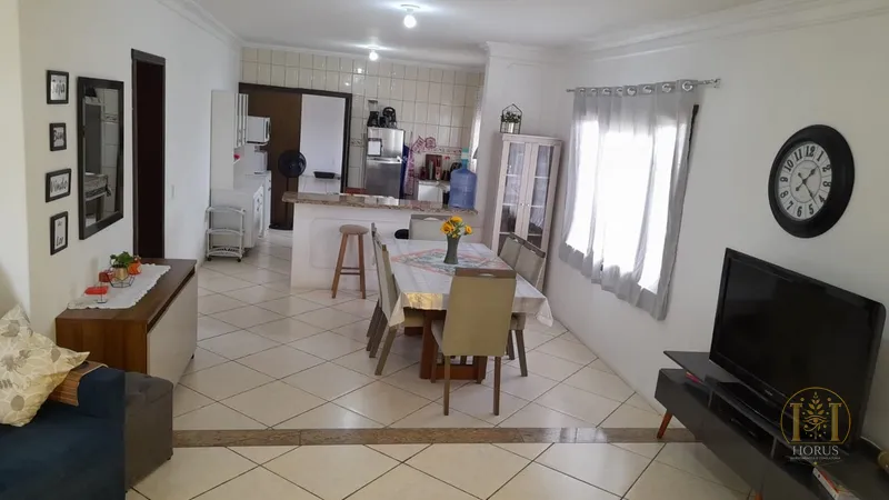 CASA À VENDA NO BAIRRO ZONA NOVA DE CAPÃO DA CANOA-RS: 1ª foto da galeria de imagens do imóvel