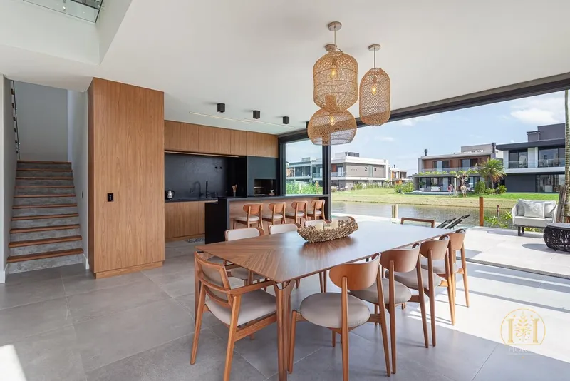 Requinte absoluto define esse sobrado no Condomínio Sunset!: 5ª foto da galeria de imagens do imóvel