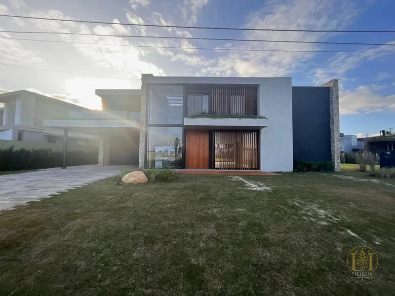 Casa com a melhor vista do lago do Condomínio Enseada!: 1ª foto da galeria de imagens do imóvel