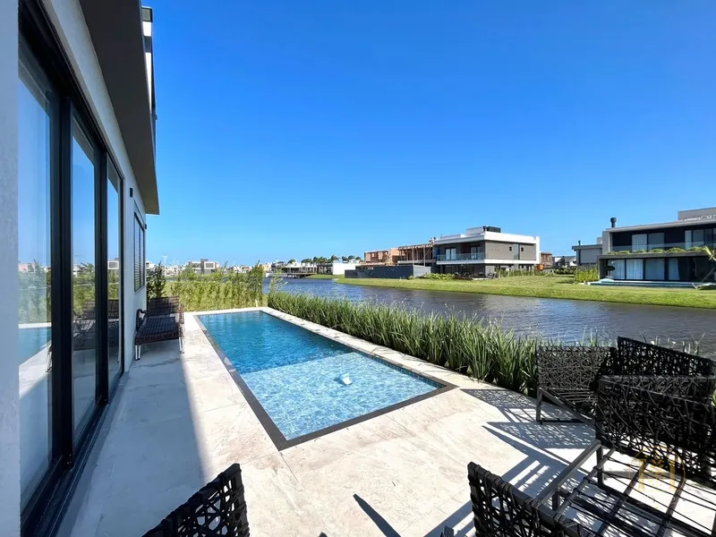 Sobrado beira lago no Condomínio Sunset com 5 dormitórios e piscina!: 40ª foto da galeria de imagens do imóvel