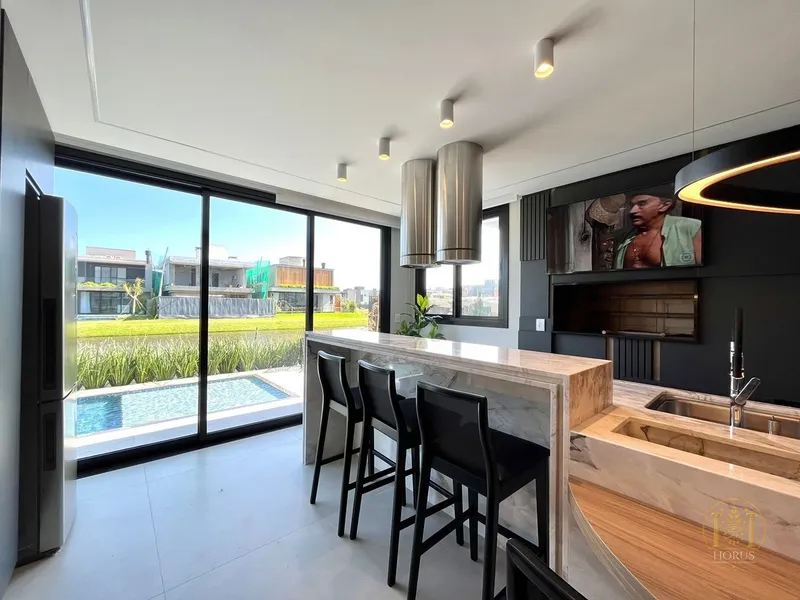 Sobrado beira lago no Condomínio Sunset com 5 dormitórios e piscina!: 12ª foto da galeria de imagens do imóvel