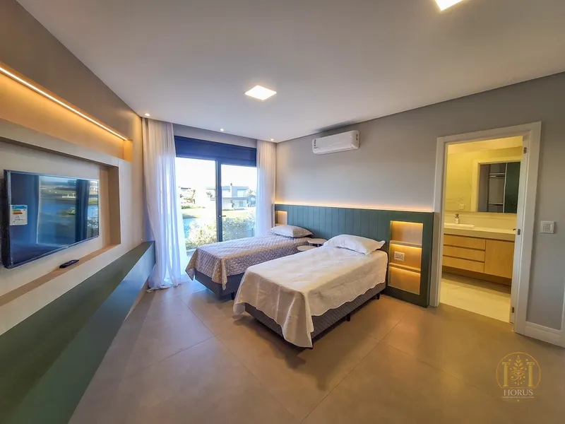 Sobrado de 394 m² no Condomínio Costa Serena, à beira-mar e beira lago: 41ª foto da galeria de imagens do imóvel