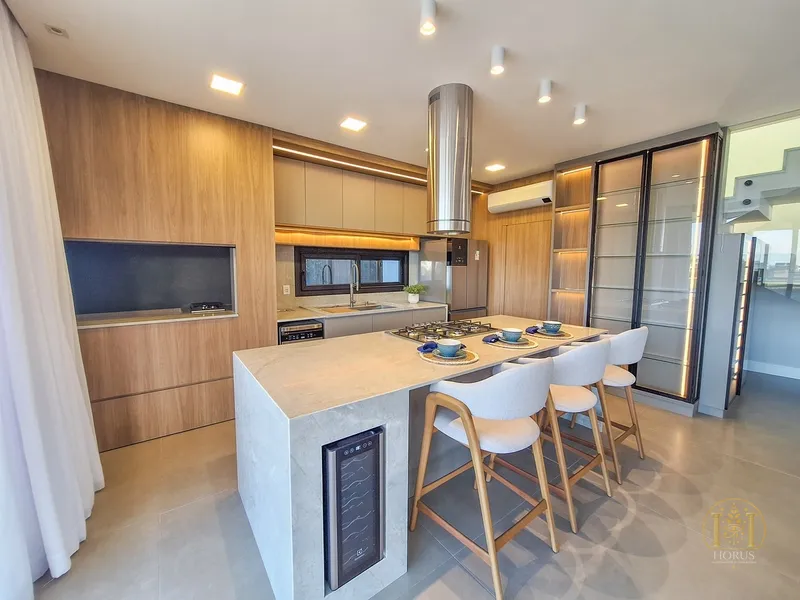 Sobrado de 394 m² no Condomínio Costa Serena, à beira-mar e beira lago: 10ª foto da galeria de imagens do imóvel