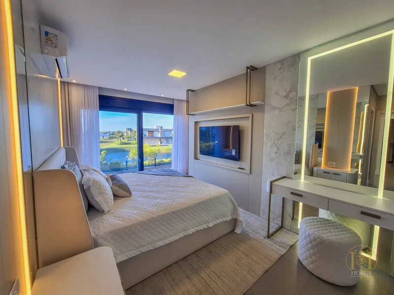 Sobrado de 394 m² no Condomínio Costa Serena, à beira-mar e beira lago: 35ª foto da galeria de imagens do imóvel