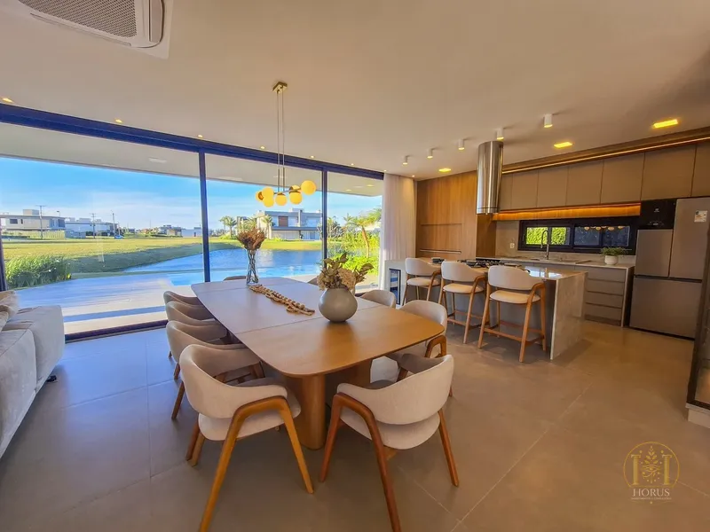 Sobrado de 394 m² no Condomínio Costa Serena, à beira-mar e beira lago: 9ª foto da galeria de imagens do imóvel