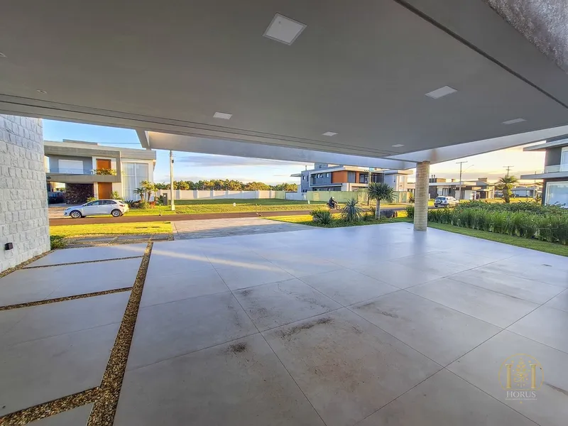 Sobrado de 394 m² no Condomínio Costa Serena, à beira-mar e beira lago: 4ª foto da galeria de imagens do imóvel