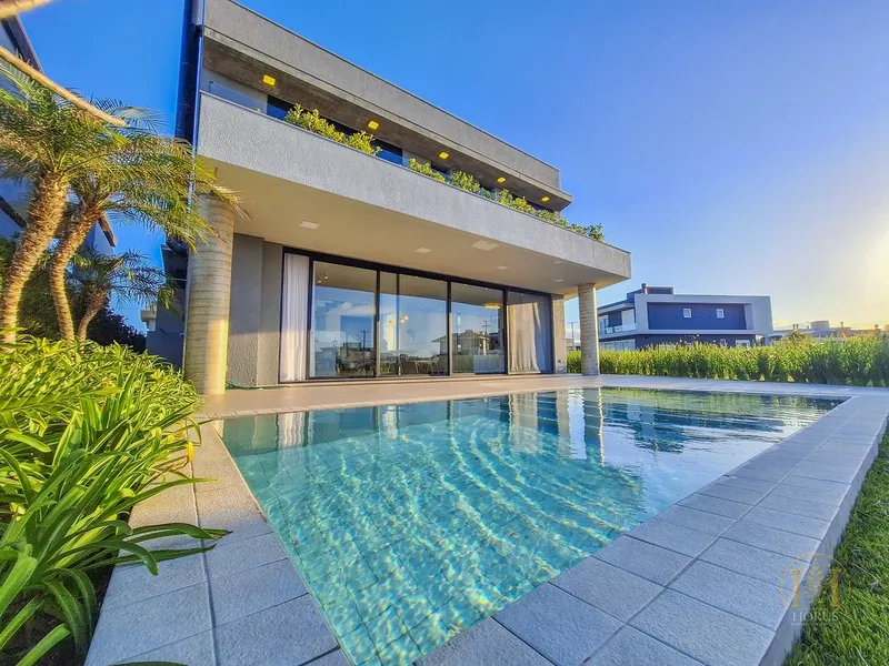 Sobrado de 394 m² no Condomínio Costa Serena, à beira-mar e beira lago: 24ª foto da galeria de imagens do imóvel