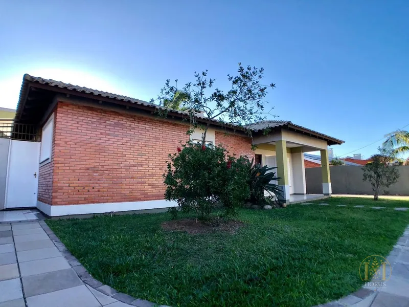 Inédita Casa com Dois Terrenos em Atlântida!: 4ª foto da galeria de imagens do imóvel