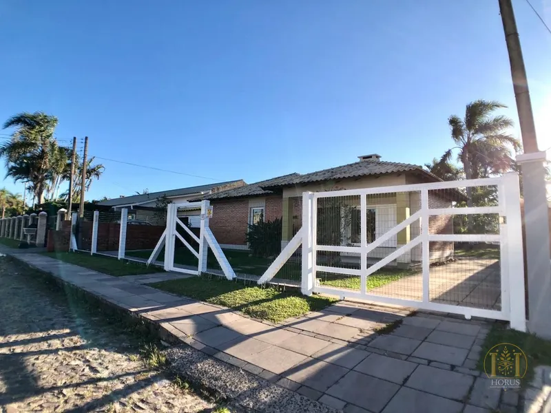 Inédita Casa com Dois Terrenos em Atlântida!: 37ª foto da galeria de imagens do imóvel