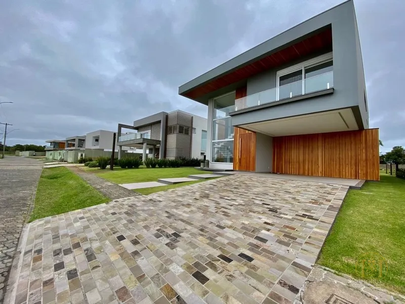 SOBRADO DE ALTO PADRÃO NO CONDOMÍNIO CAPÃO ILHAS RESORT: 2ª foto da galeria de imagens do imóvel