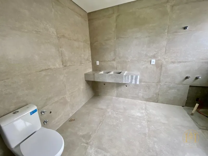 SOBRADO DE ALTO PADRÃO NO CONDOMÍNIO CAPÃO ILHAS RESORT: 27ª foto da galeria de imagens do imóvel