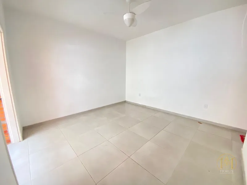 APARTAMENTO CENTRAL, A DUAS QUADRAS DO MAR: 4ª foto da galeria de imagens do imóvel