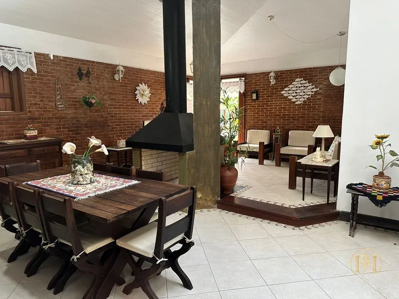 Maravilhosa Casa Térrea de Esquina: Conforto, Elegância e Localização: 7ª foto da galeria de imagens do imóvel