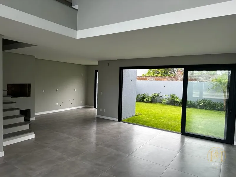 Sobrado novo a 100 metros do mar: 6ª foto da galeria de imagens do imóvel