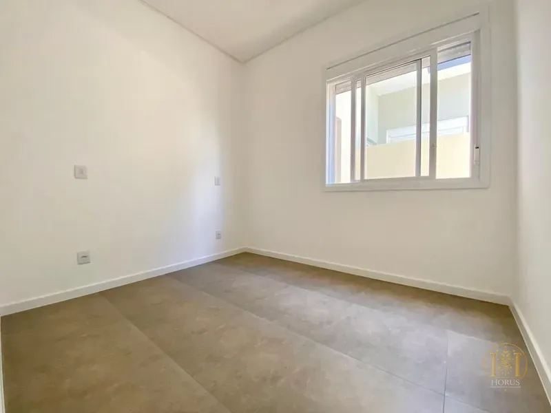 Casa geminada à venda em Capão da Canoa-rs: 1ª foto da galeria de imagens do imóvel