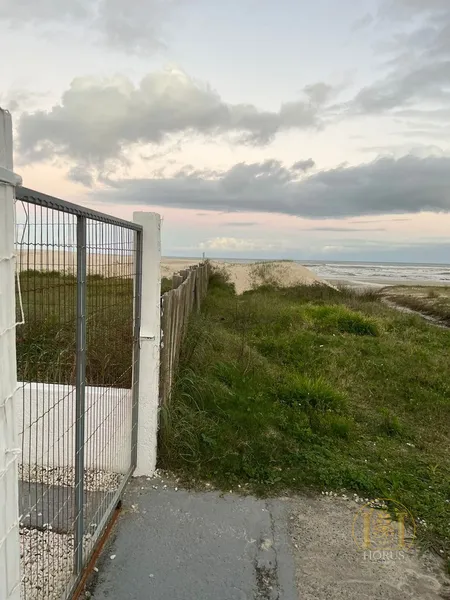 CASA COM 3 DORMITÓRIOS BEIRA MAR PROXIMO AO CENTRO DE CAPÃO DA CANOA: 7ª foto da galeria de imagens do imóvel