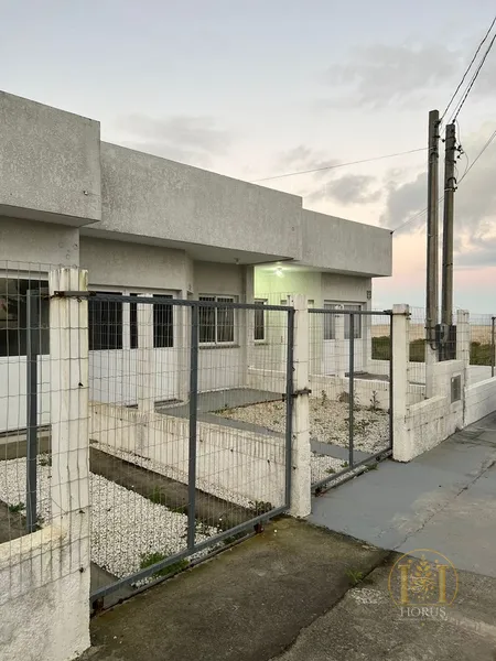 CASA COM 3 DORMITÓRIOS BEIRA MAR PROXIMO AO CENTRO DE CAPÃO DA CANOA: 5ª foto da galeria de imagens do imóvel