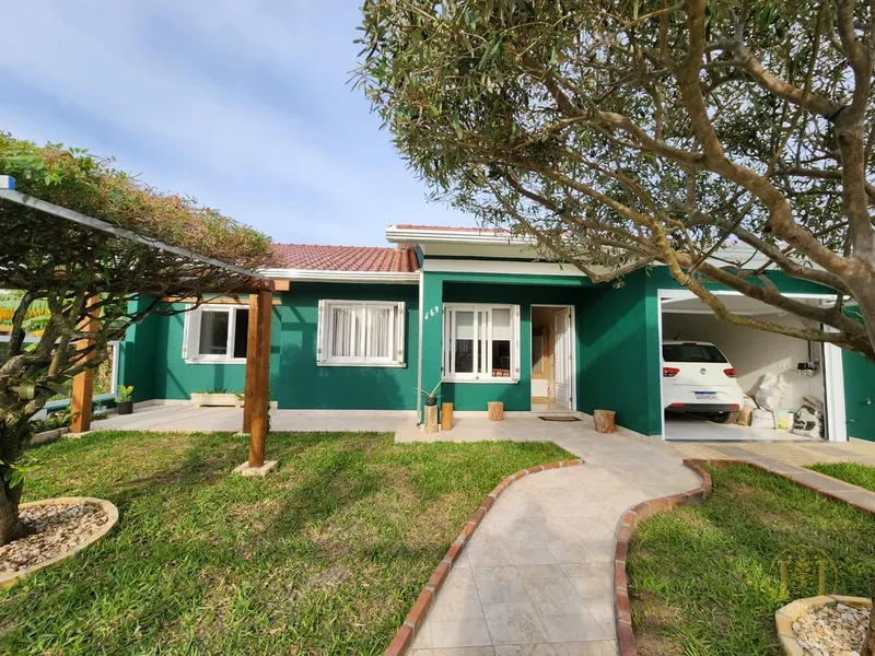 Casa Térrea Mobiliada: Conforto e Elegância a Poucos Passos do Mar!: 1ª foto da galeria de imagens do imóvel