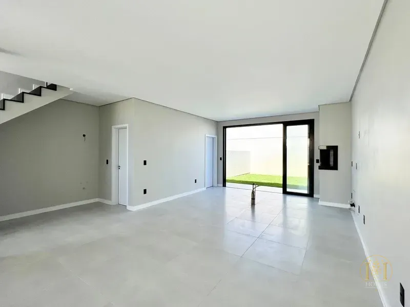 LINDO SOBRADO A VENDA LADO MAR DE CAPÃO DA CANOA-RS: 10ª foto da galeria de imagens do imóvel