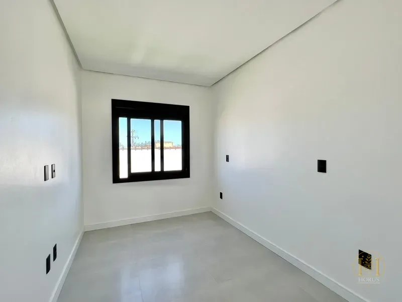 LINDO SOBRADO A VENDA LADO MAR DE CAPÃO DA CANOA-RS: 13ª foto da galeria de imagens do imóvel