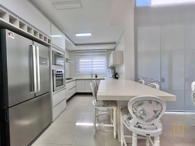 Casa sofisticada no Condomínio Fechado Condado: 3 suítes e piscina aqu: 15ª foto da galeria de imagens do imóvel