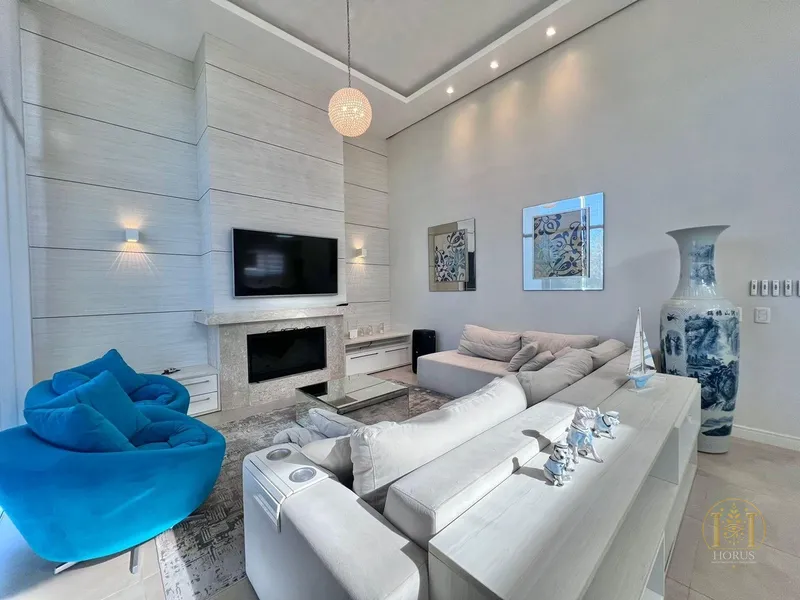 Casa sofisticada no Condomínio Fechado Condado: 3 suítes e piscina aqu: 8ª foto da galeria de imagens do imóvel