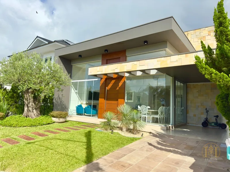 Casa sofisticada no Condomínio Fechado Condado: 3 suítes e piscina aqu: 5ª foto da galeria de imagens do imóvel