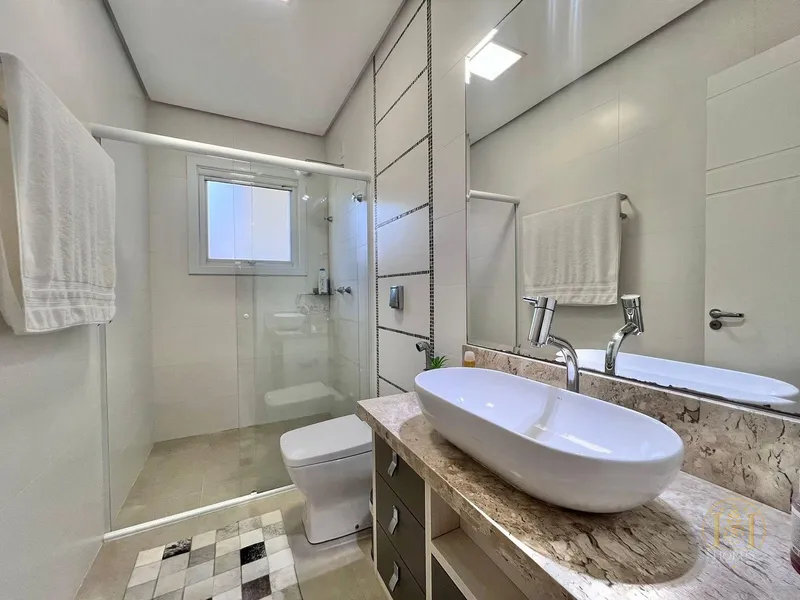 Casa sofisticada no Condomínio Fechado Condado: 3 suítes e piscina aqu: 19ª foto da galeria de imagens do imóvel