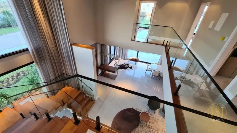 Mansão beira lago no condomínio Sense: 12ª foto da galeria de imagens do imóvel