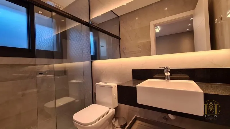 Mansão beira lago no condomínio Sense: 21ª foto da galeria de imagens do imóvel