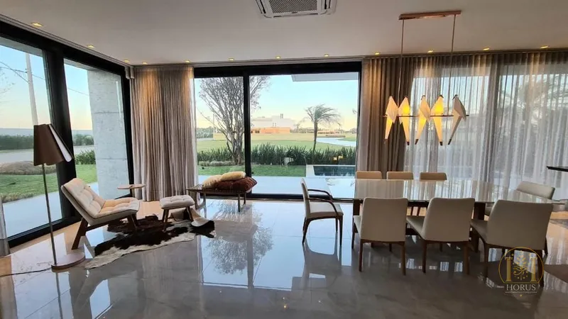 Mansão beira lago no condomínio Sense: 7ª foto da galeria de imagens do imóvel