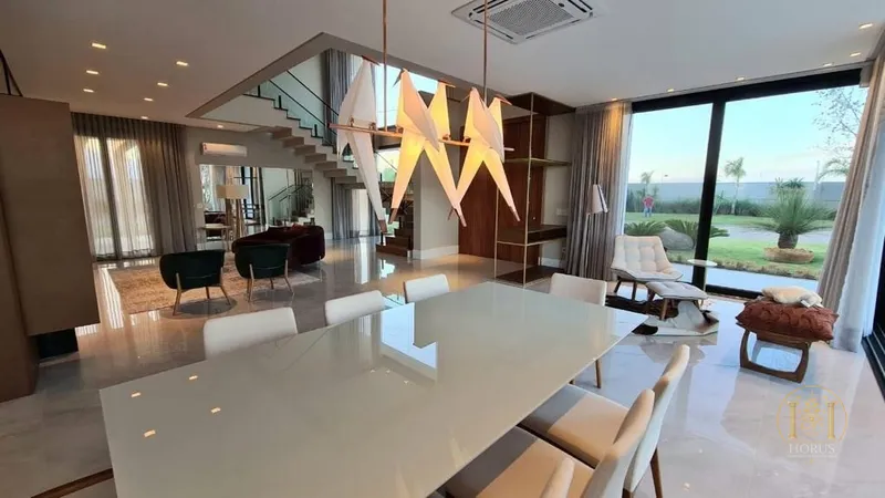 Mansão beira lago no condomínio Sense: 9ª foto da galeria de imagens do imóvel