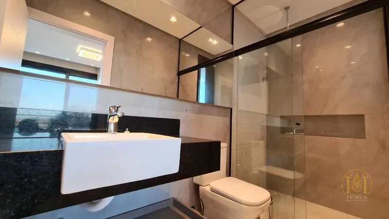 Mansão beira lago no condomínio Sense: 14ª foto da galeria de imagens do imóvel