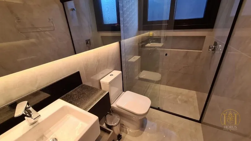 Mansão beira lago no condomínio Sense: 23ª foto da galeria de imagens do imóvel