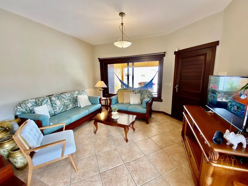 Sobrado Geminado 3 dormitórios, bairro Centro em Xangri-lá: 3ª foto da galeria de imagens do imóvel