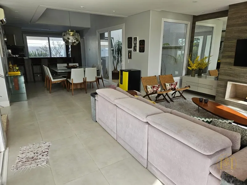 Linda casa de frente para o lago em Xangri-lá: 9ª foto da galeria de imagens do imóvel